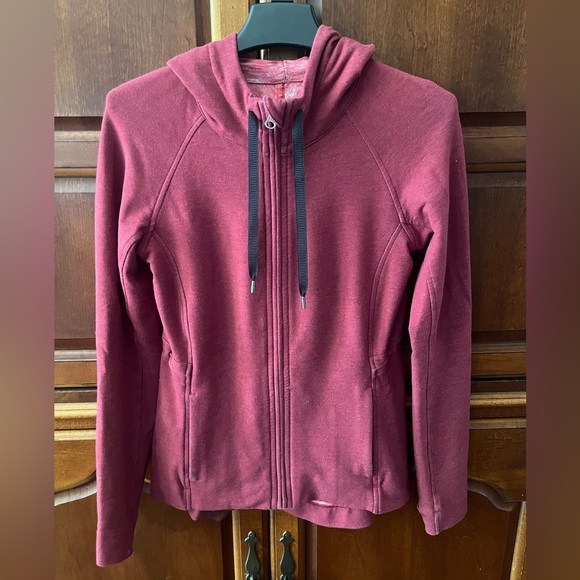 Lululemon Take Ten Hoodie in Rosewood Red - Picture 1 of 5
